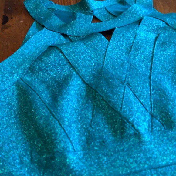 Forever 21. Green glitter, bandage dress. - Picture 3 of 4